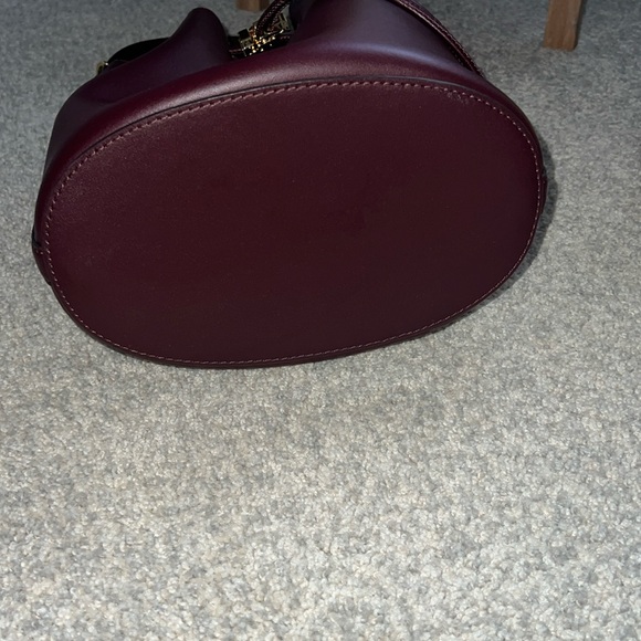 🌹Ralph Lauren Large Leather Bucket Bag Drawstring Closure - Excellent Condition - Picture 4 of 7